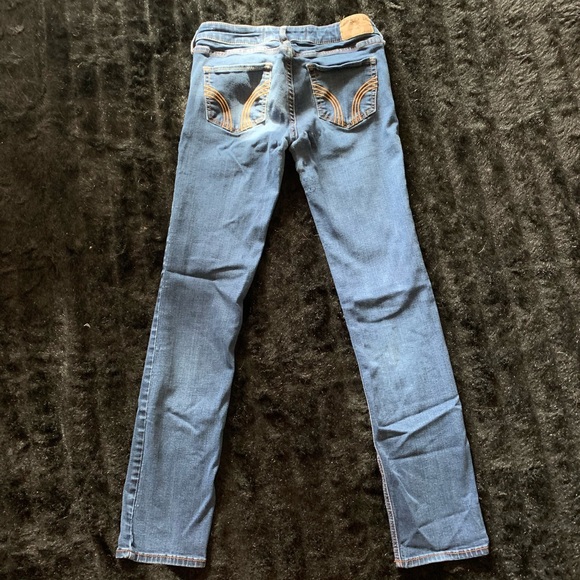 Medium-Dark Wash Hollister Skinny Jeans - Picture 5 of 8